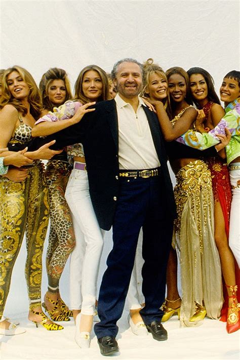 abito a giacca versace|Così Gianni Versace ha creato il glamour italiano.